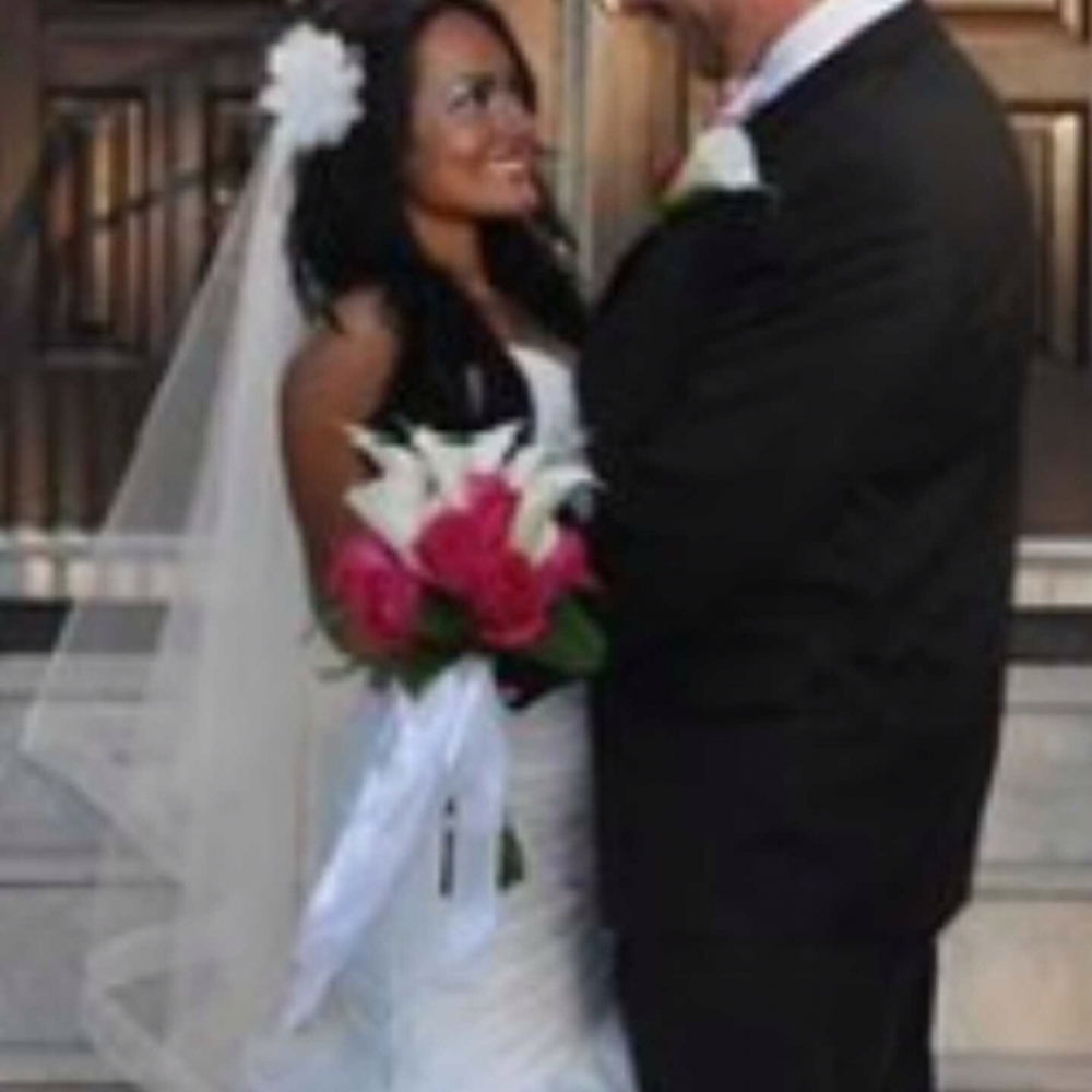 Raw silk strapless Wedding dress - Picture 2 of 8